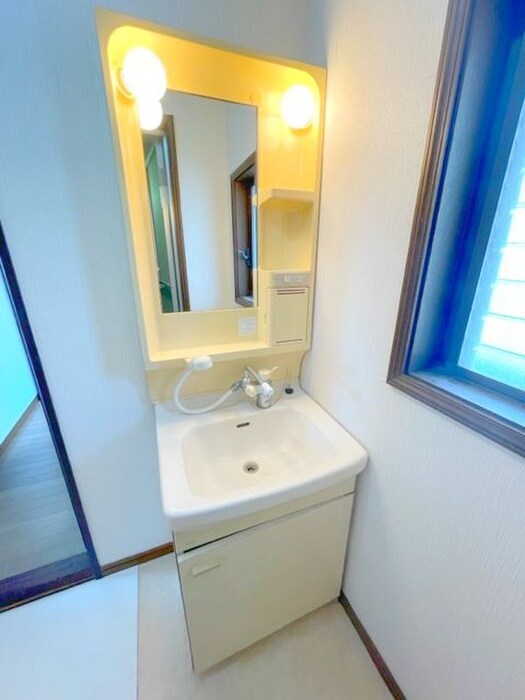 物件内観写真10　(洗面)