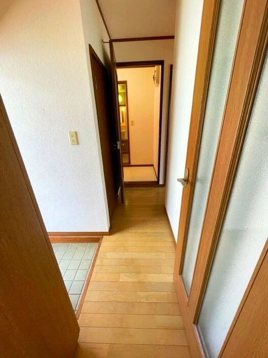 物件内観写真15　(廊下)