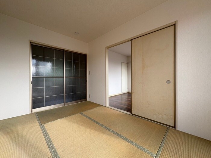 物件内観写真10　(居室)