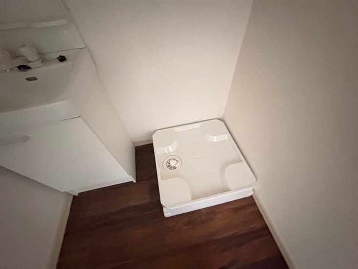 物件内観写真15　(洗濯機置場)