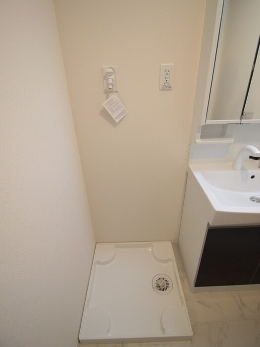 物件内観写真17　(洗濯機置場)