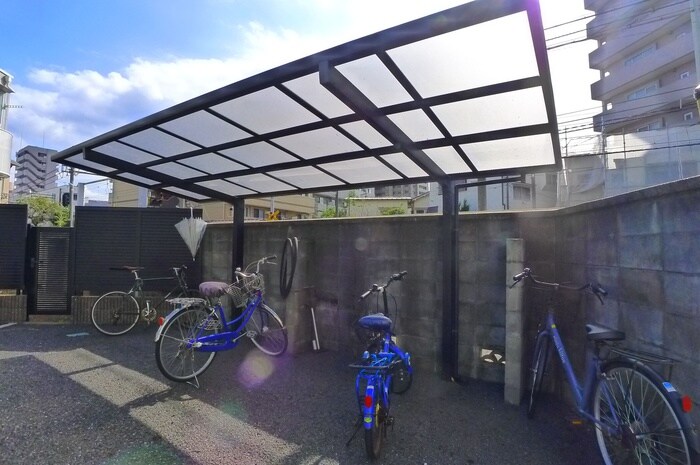 物件外観写真4　(駐輪場)