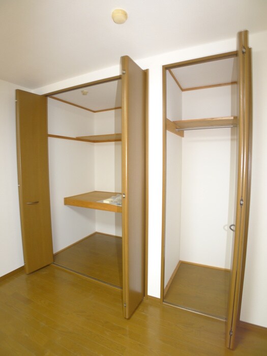 物件内観写真8　(収納)