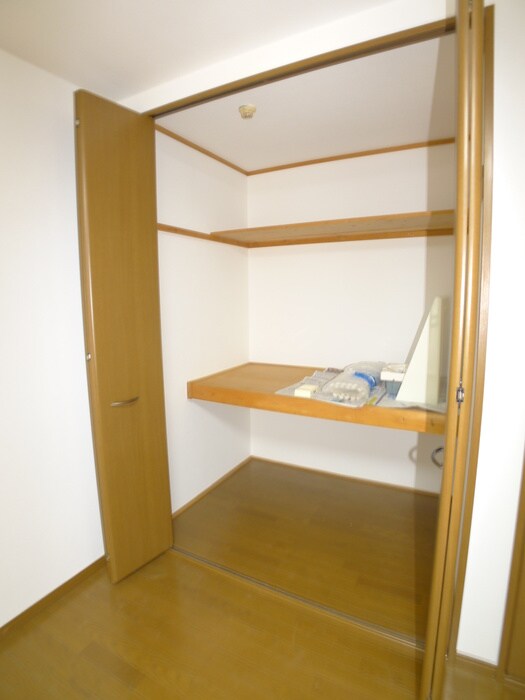 物件内観写真16　(収納)