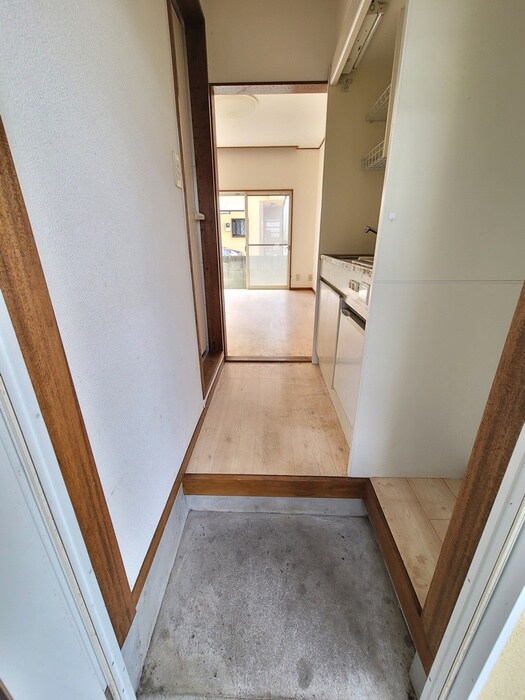 物件内観写真17　(玄関)