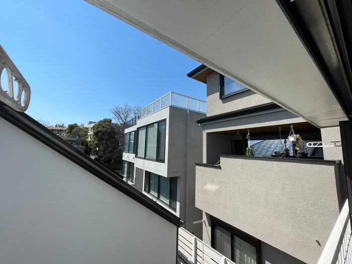 物件内観写真15　(室内からの展望)