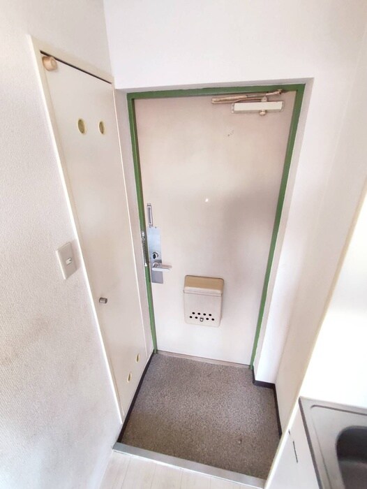 物件内観写真15　(玄関)