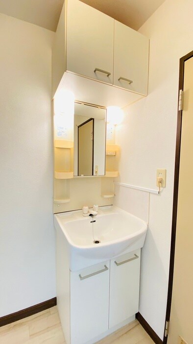 物件内観写真12　(洗面)