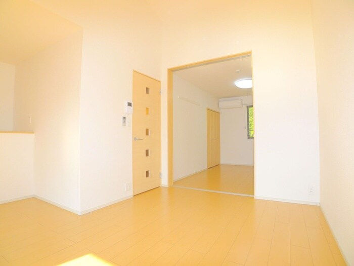 物件内観写真8　(居室)