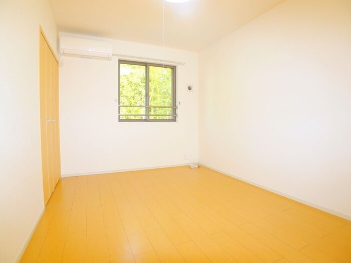 物件内観写真10　(居室)