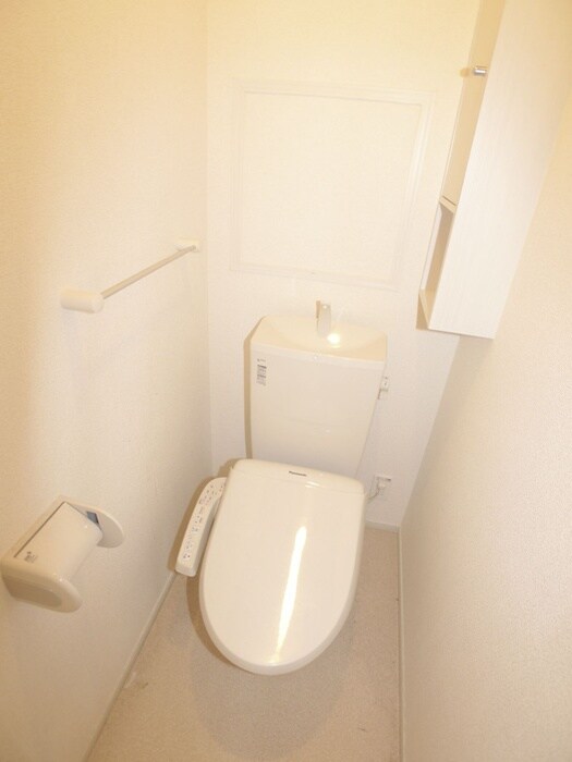 物件内観写真14　(トイレ)