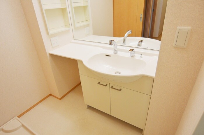 物件内観写真13　(洗面)