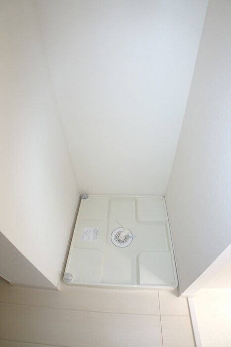 物件内観写真7　(洗濯機置場)