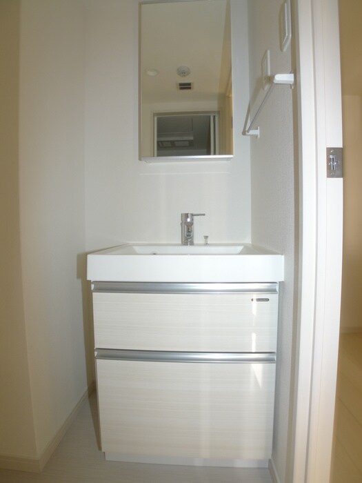 物件内観写真12　(洗面)