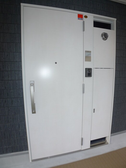 物件内観写真14　(玄関)