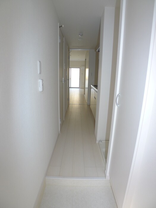 物件内観写真15　(廊下)