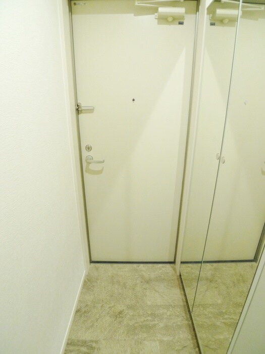 物件内観写真14　(玄関)