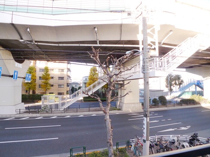 物件内観写真16　(室内からの展望)