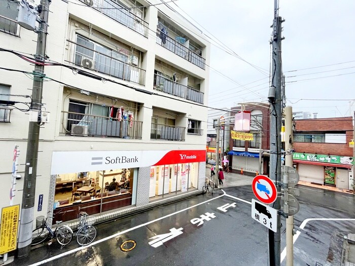 物件内観写真18　(室内からの展望)