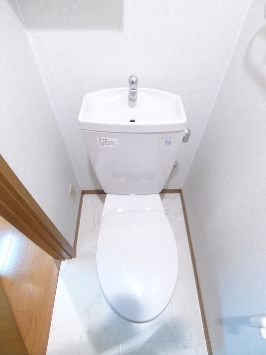 物件内観写真15　(トイレ)