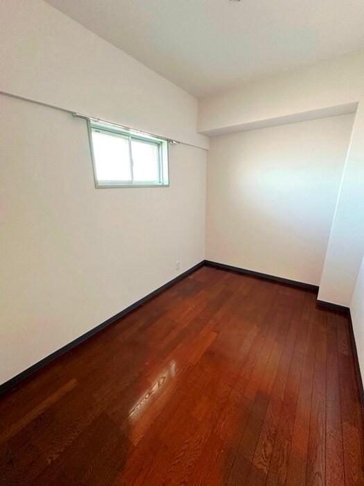 物件内観写真4　(居室)