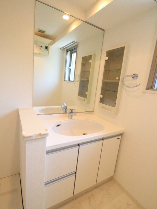 物件内観写真11　(洗面)