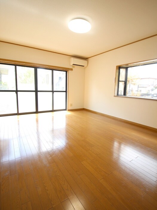 物件内観写真4　(居室)