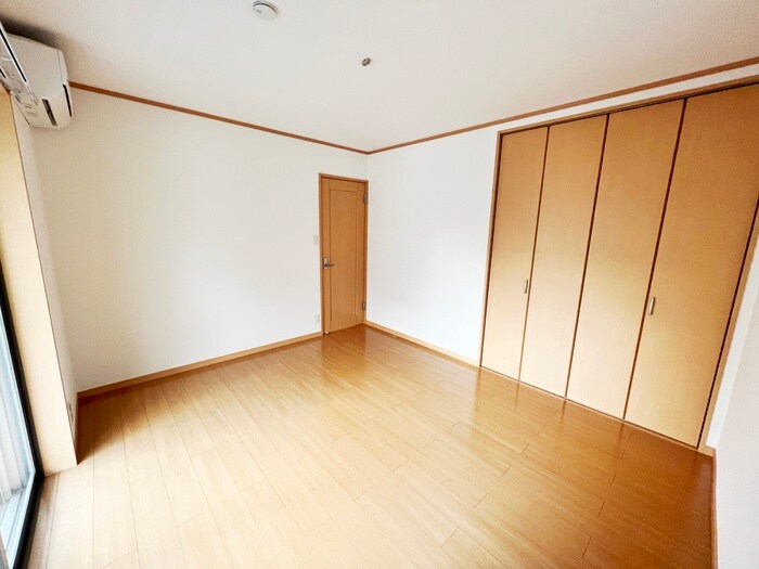 物件内観写真10　(居室)