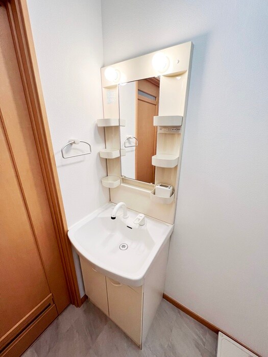 物件内観写真13　(洗面)