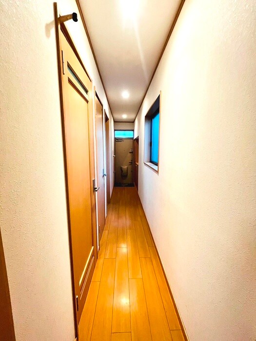 物件内観写真17　(廊下)