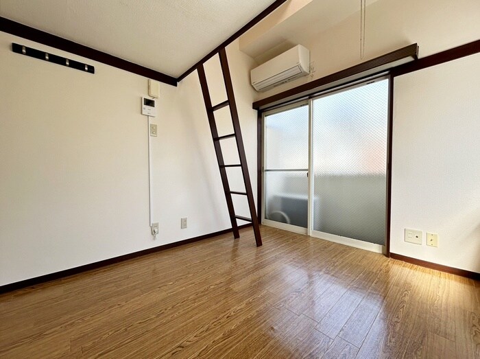 物件内観写真8　(居室)