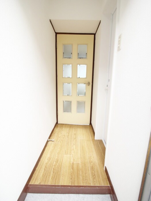 物件内観写真16　(廊下)
