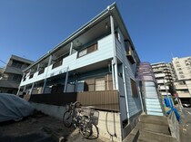 ブルースカイの外観写真