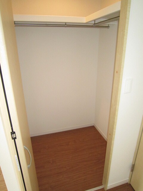 物件内観写真9　(収納)