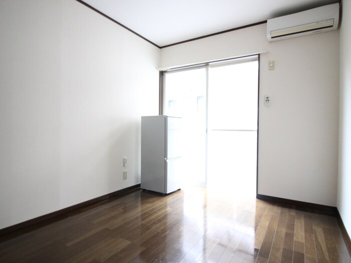 物件内観写真5　(居室)