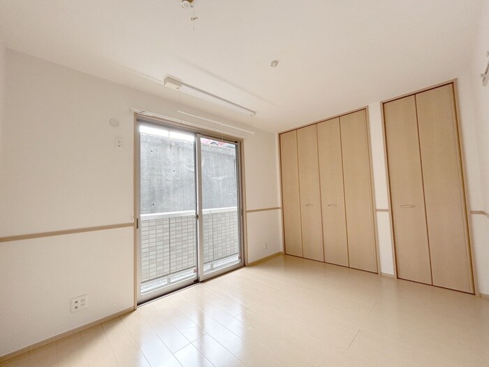 物件内観写真8　(居室)