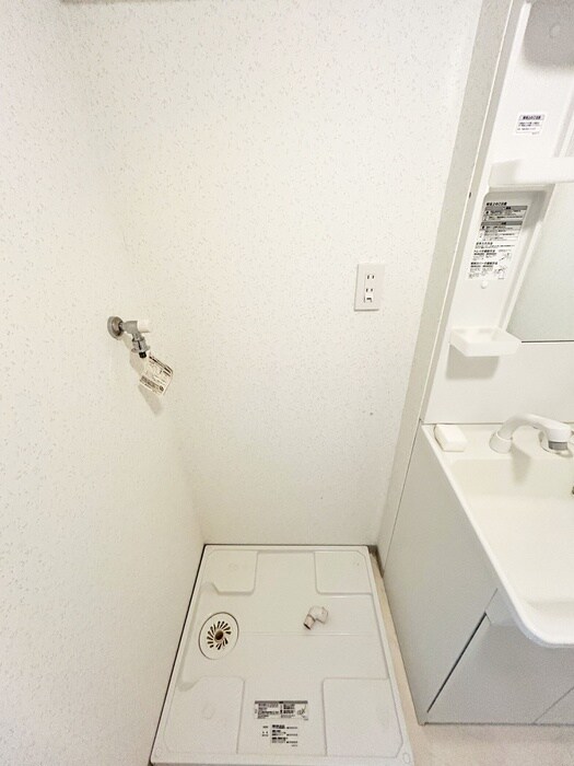 物件内観写真16　(洗濯機置場)