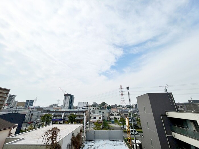 物件内観写真22　(室内からの展望)