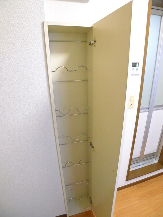 物件内観写真8　(靴箱)