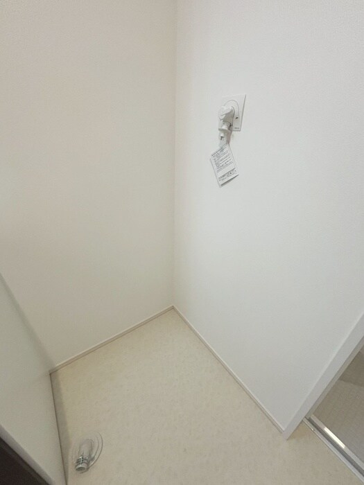物件内観写真13　(洗濯機置場)