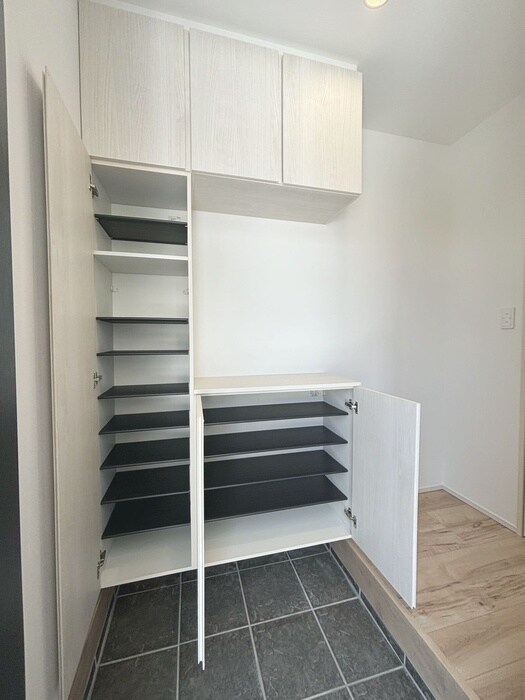 物件内観写真19　(靴箱)