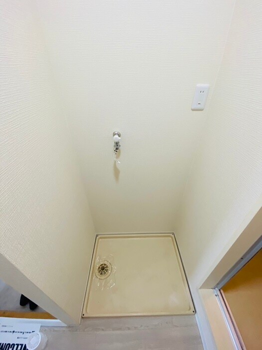 物件内観写真7　(洗濯機置場)