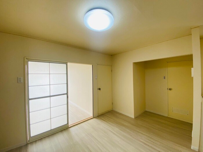 物件内観写真9　(居室)