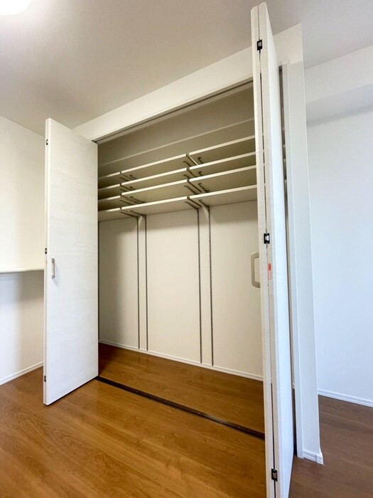 物件内観写真21　(収納)