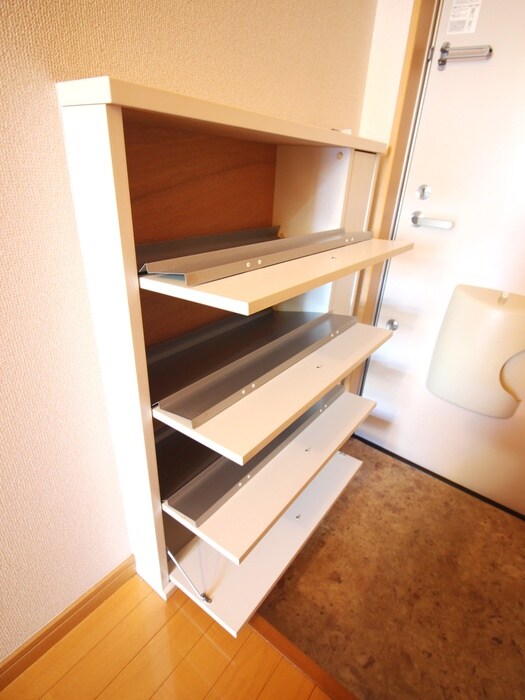 物件内観写真15　(靴箱)