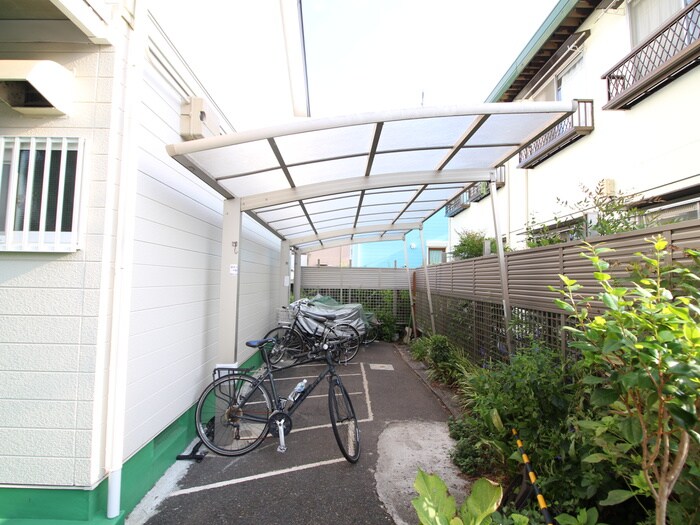 物件外観写真3　(駐輪場)