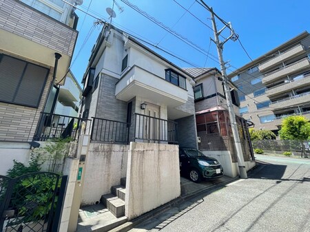 加里本邸外観写真