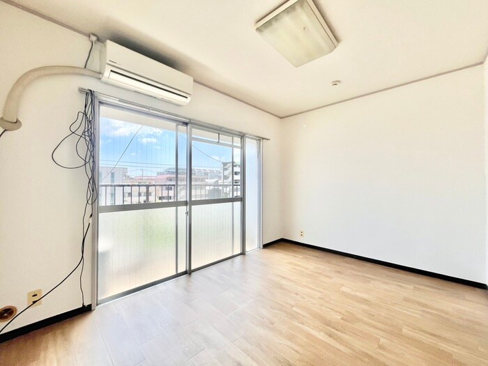 物件内観写真8　(居室)