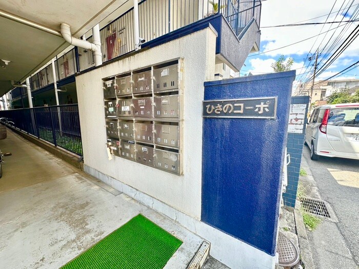 物件外観写真4　(エントランス部分)