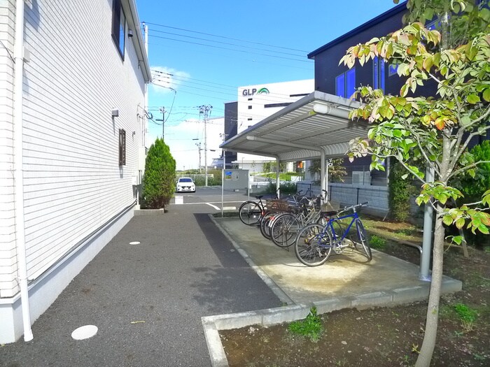 物件外観写真6　(駐輪場)